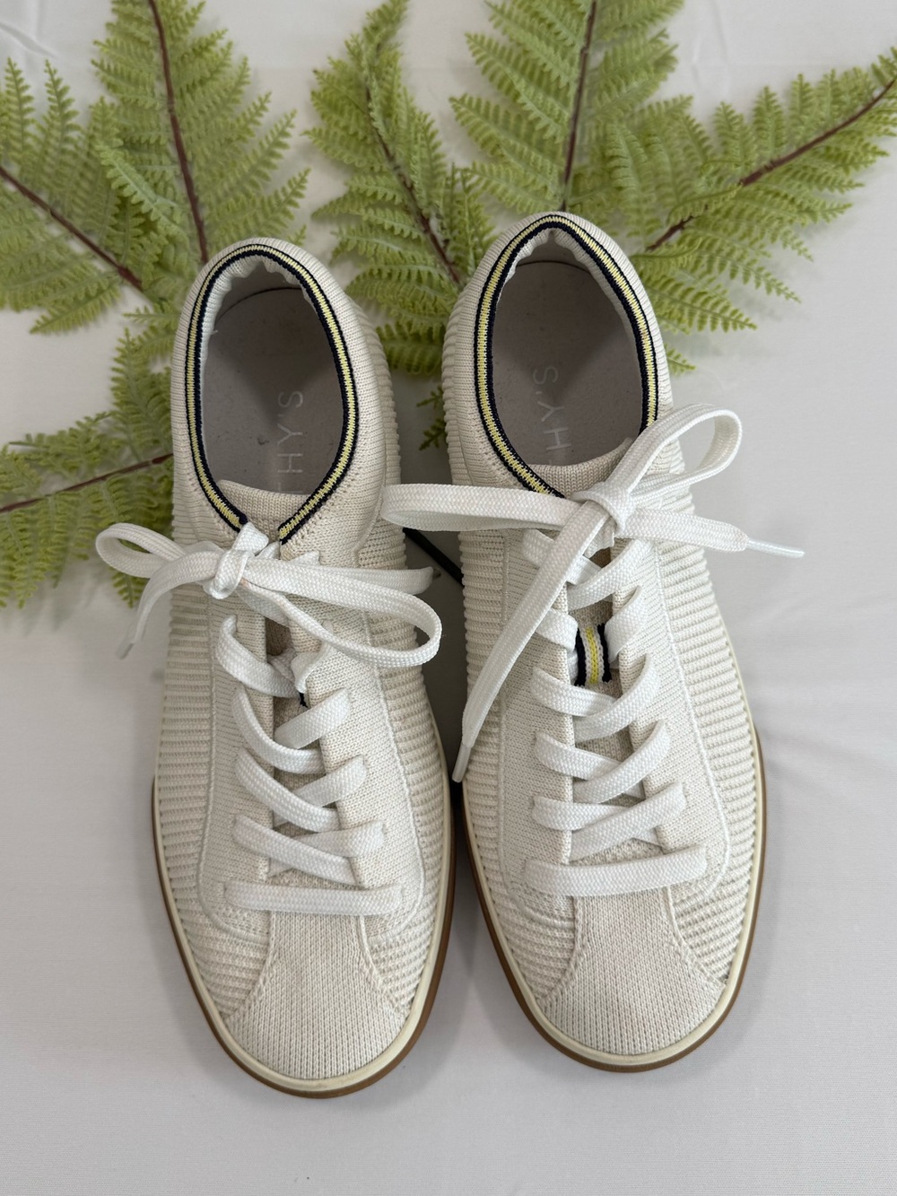 Rothy's The Lace Up Sneaker Size 6